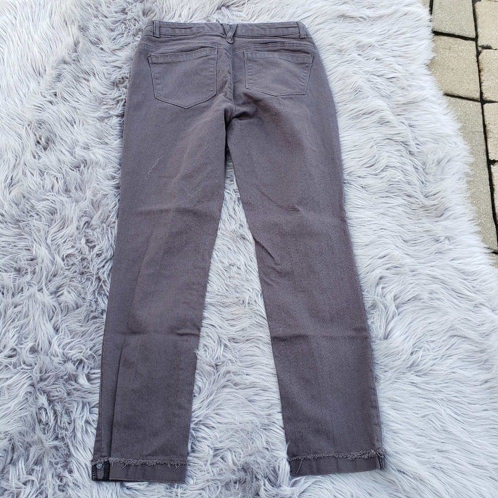 Democracy Flex-ellent Cuffed Raw Hem Jeans Size 4 - Picture 2 of 6